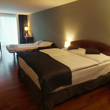 Hotel Rallye & Entrees Aux Bains De La Gruyere Bulle Exterior foto