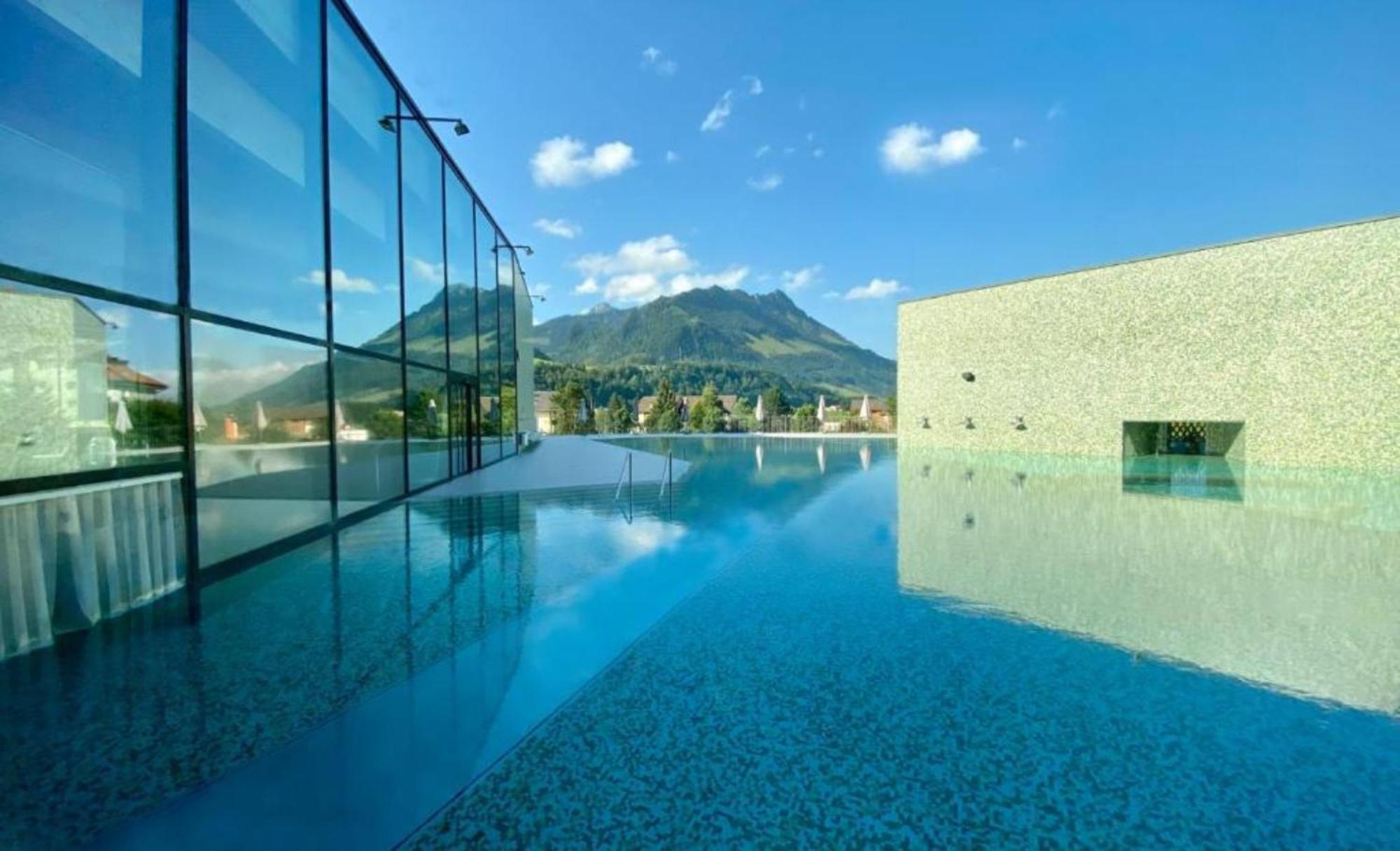 Hotel Rallye & Entrees Aux Bains De La Gruyere Bulle Exterior foto